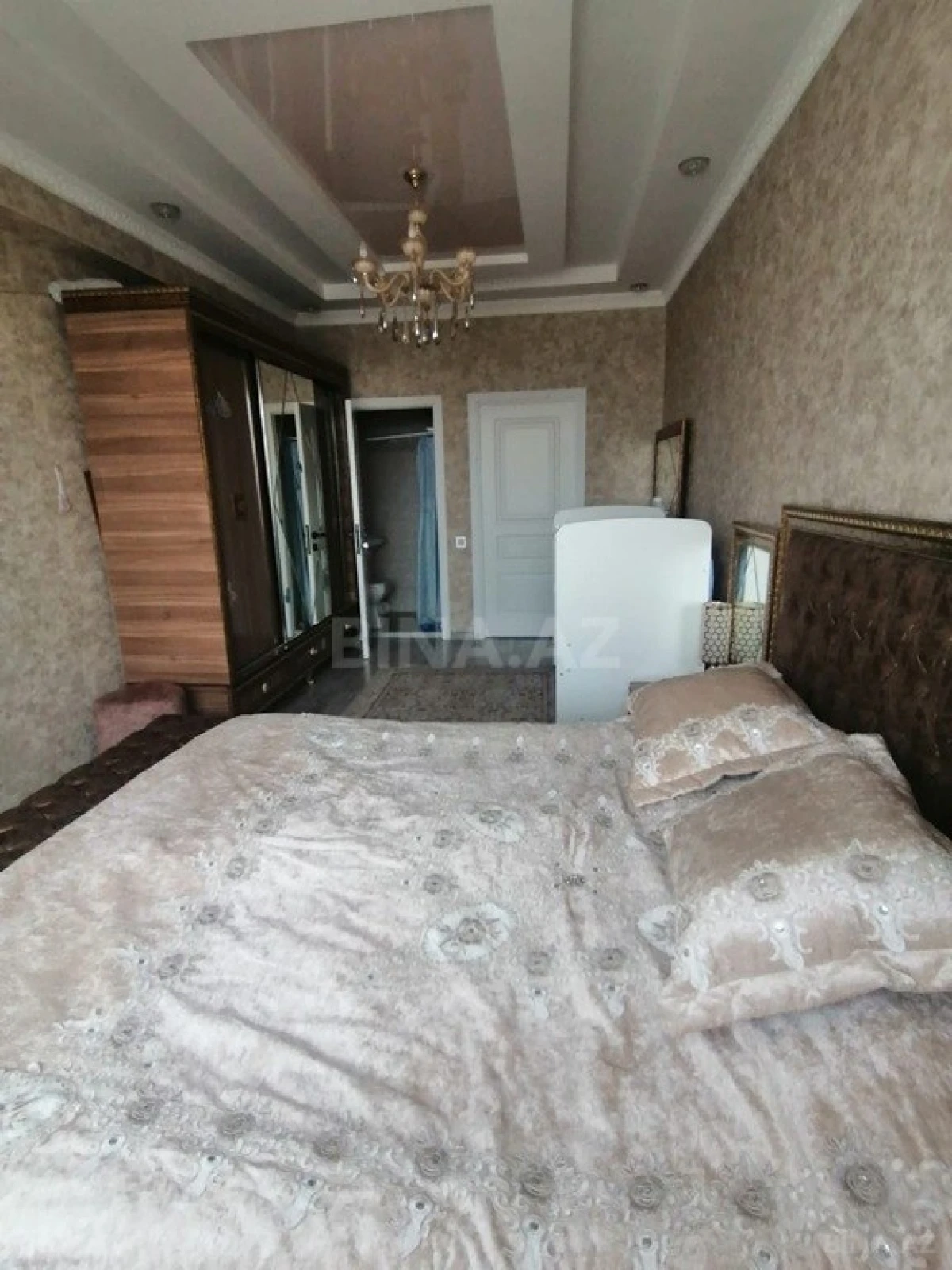 Satılır 2 otaqlı mənzil 110 m²