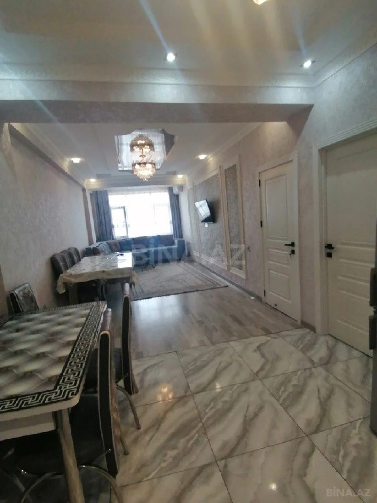 Satılır 2 otaqlı mənzil 110 m²