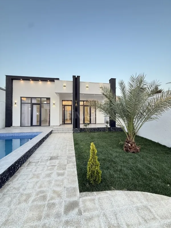 Satılır 4 otaqlı həyət evi 130 m²
