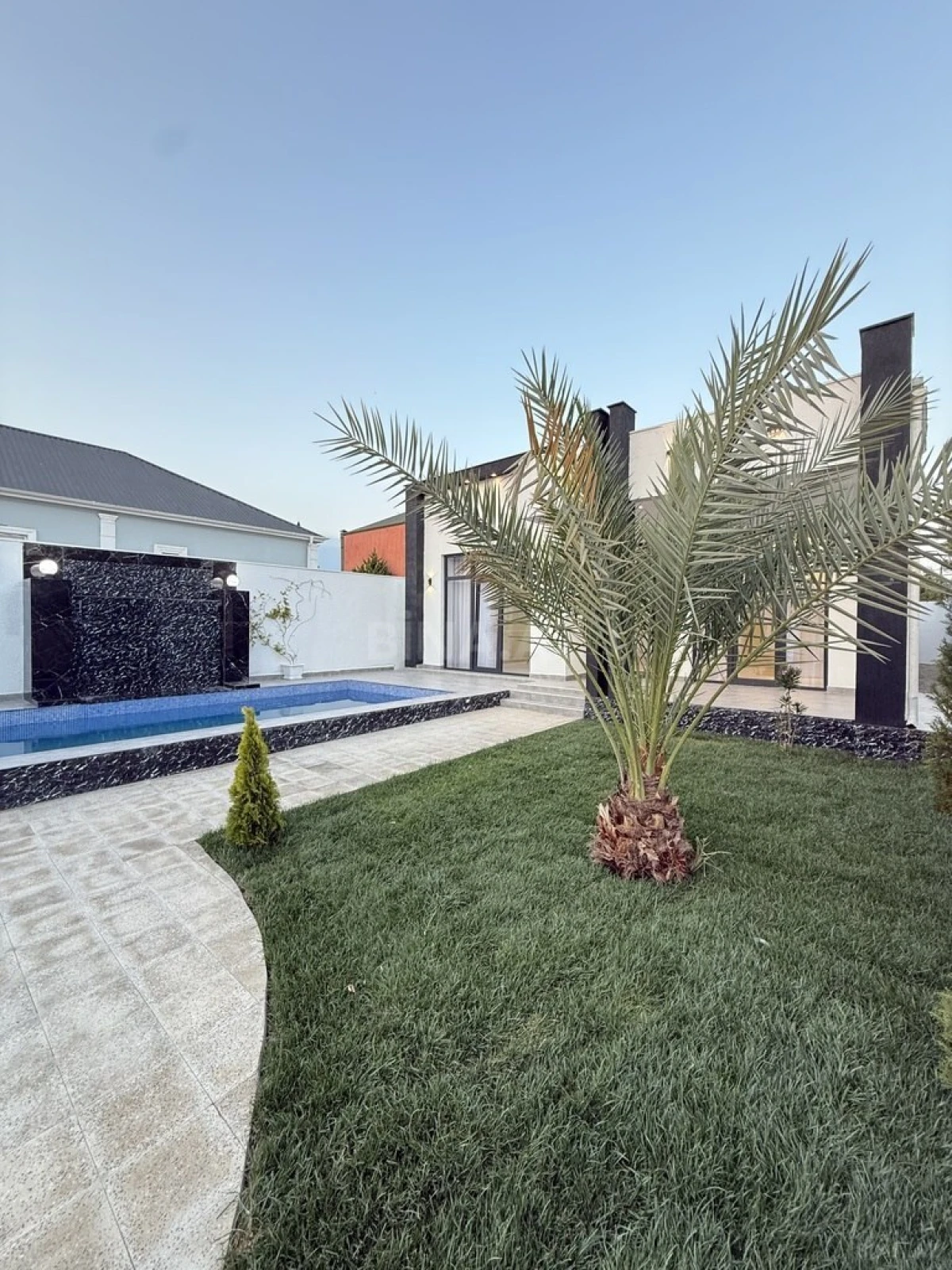 Satılır 4 otaqlı həyət evi 130 m²