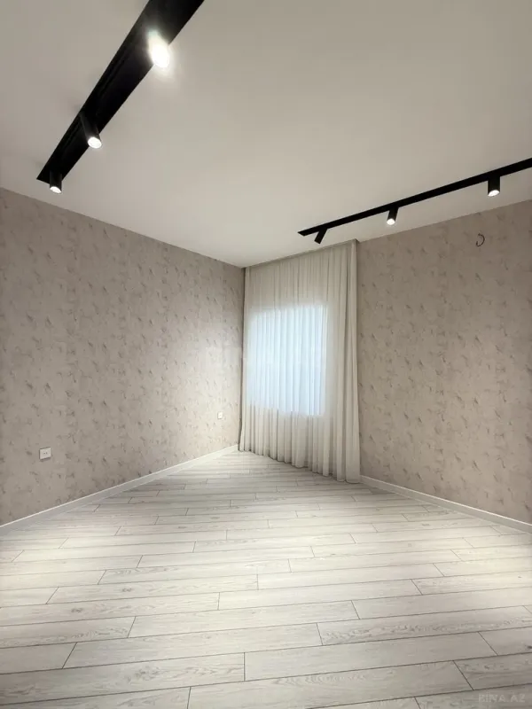 Satılır 4 otaqlı həyət evi 160 m²