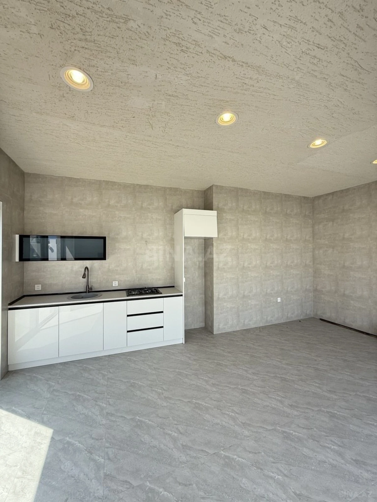 Satılır 4 otaqlı həyət evi 160 m²