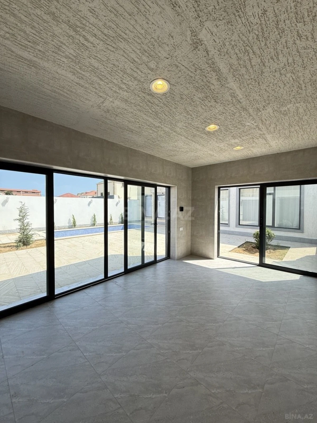 Satılır 4 otaqlı həyət evi 160 m²