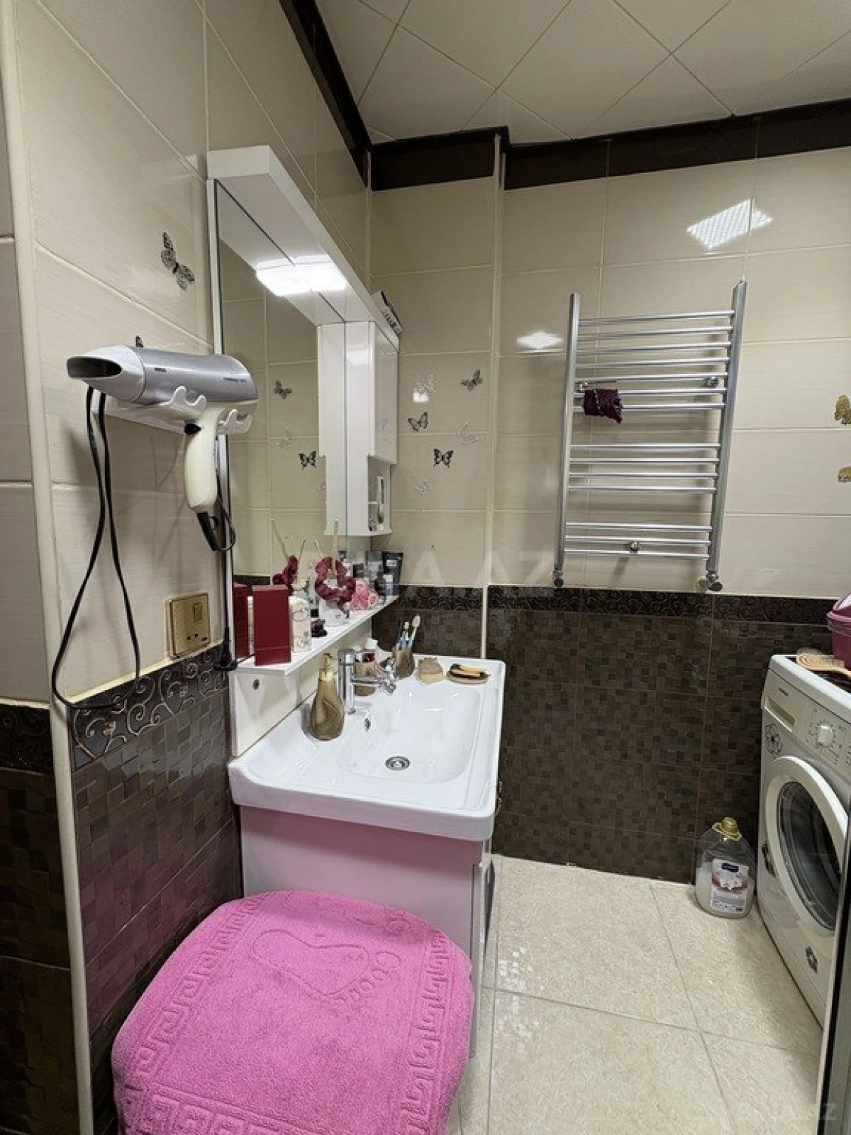 Satılır 3 otaqlı mənzil 110 m²