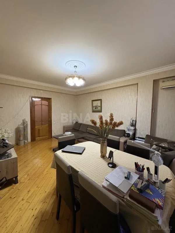 Satılır 3 otaqlı mənzil 110 m²