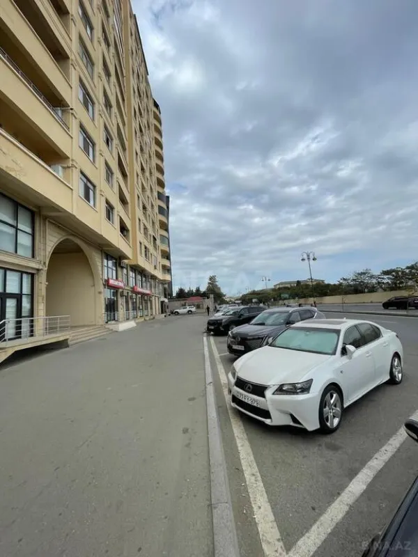 Kirayə verilir 2 otaqlı mənzil 91 m²