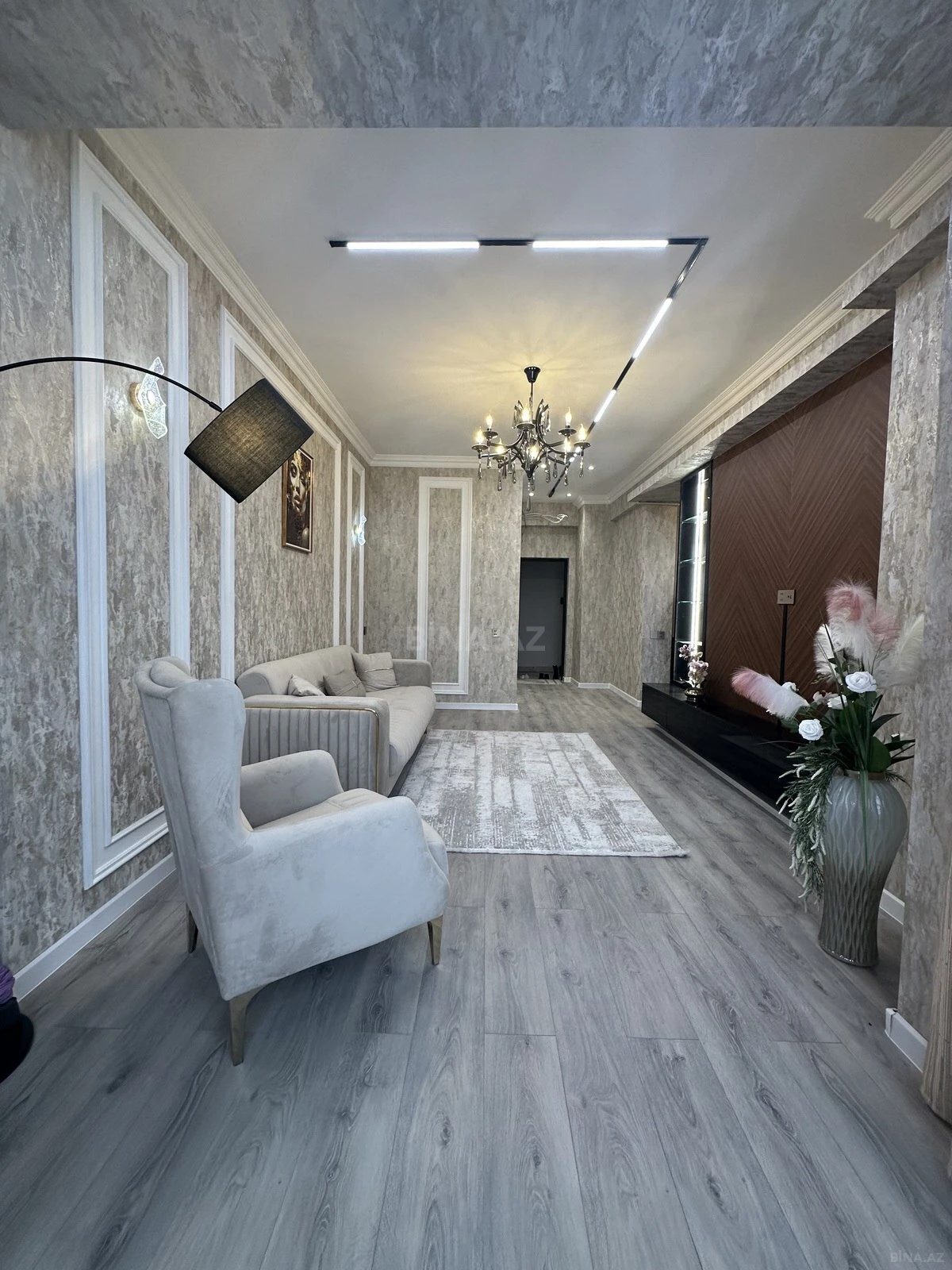 Satılır 2 otaqlı mənzil 55 m²