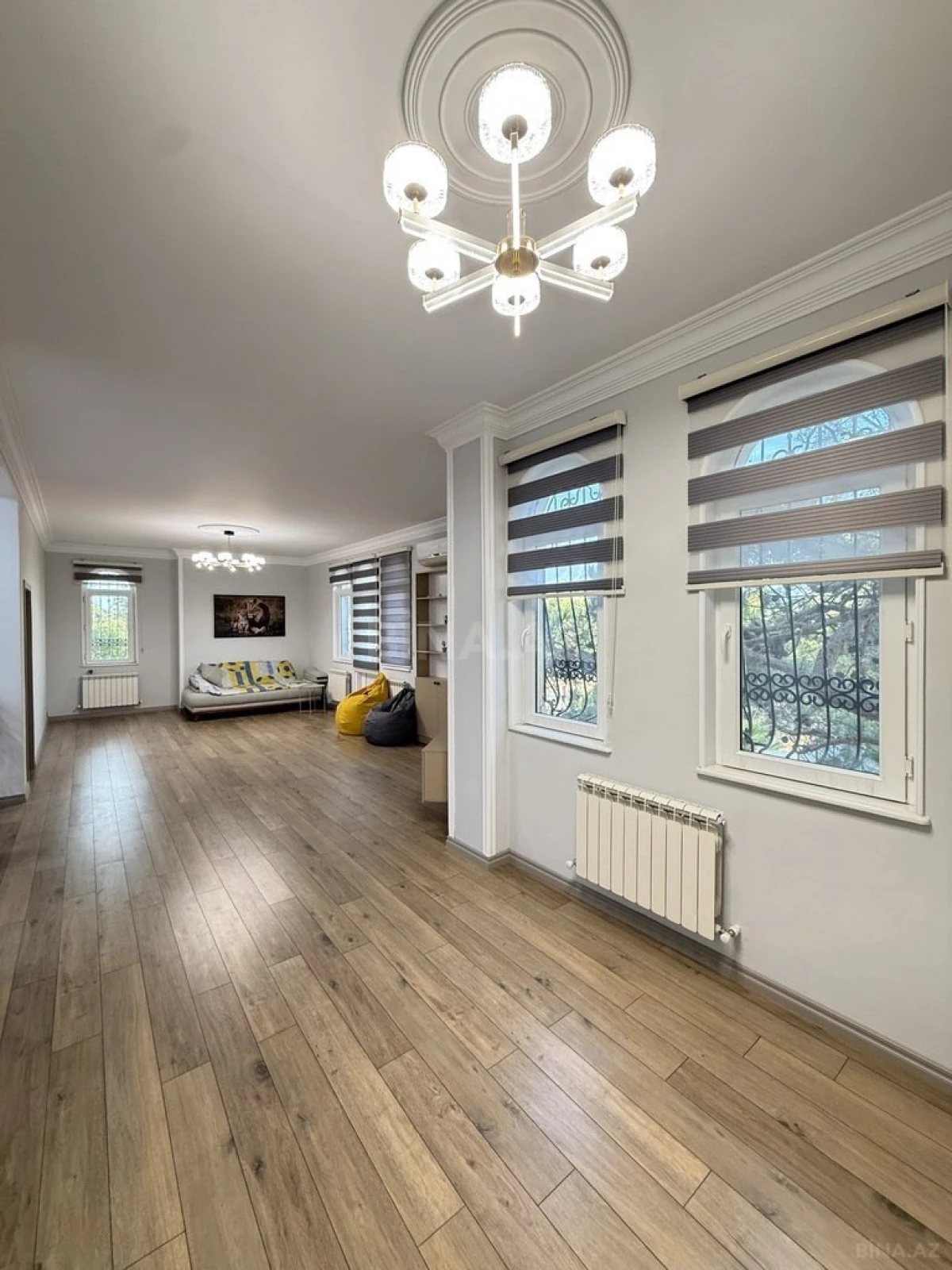 Satılır 6 otaqlı həyət evi 280 m²