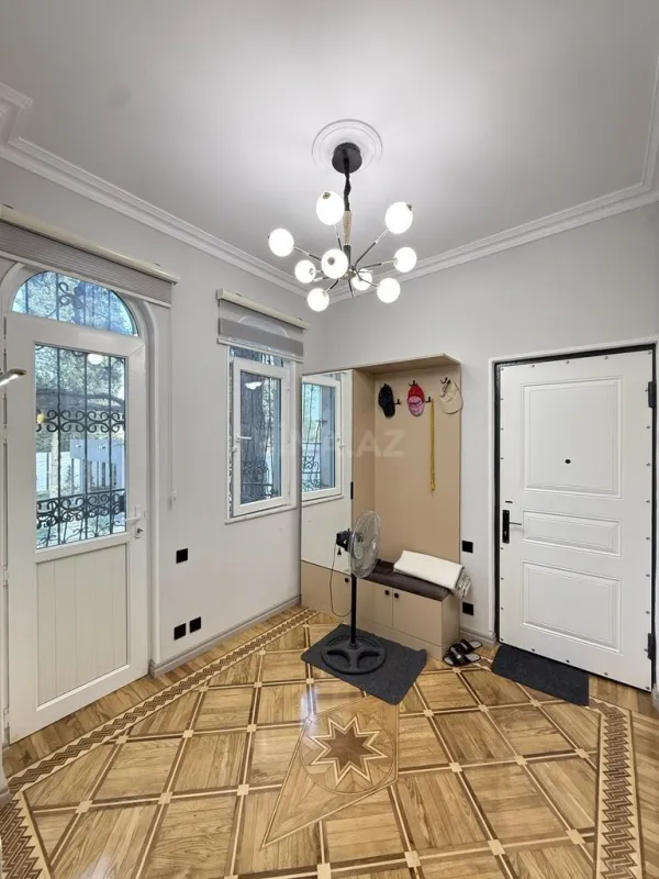 Satılır 6 otaqlı həyət evi 280 m²