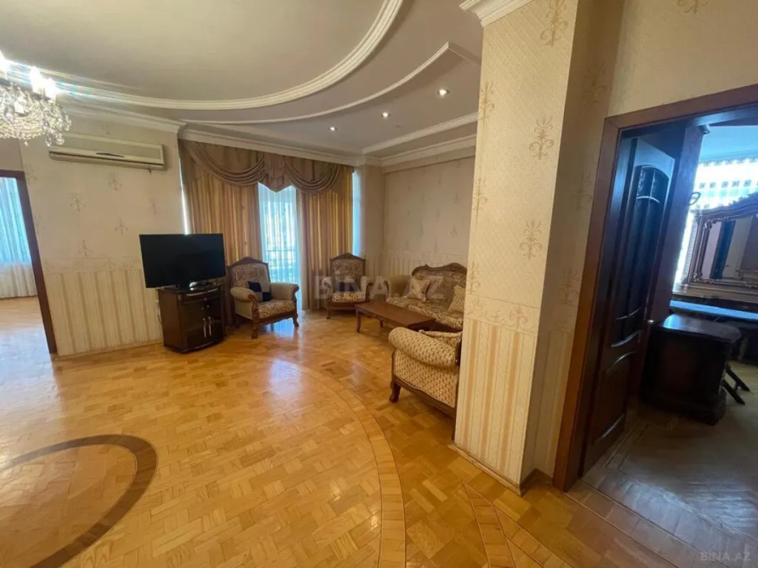 Satılır 3 otaqlı mənzil 120 m²