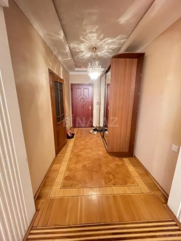 Satılır 3 otaqlı mənzil 120 m²