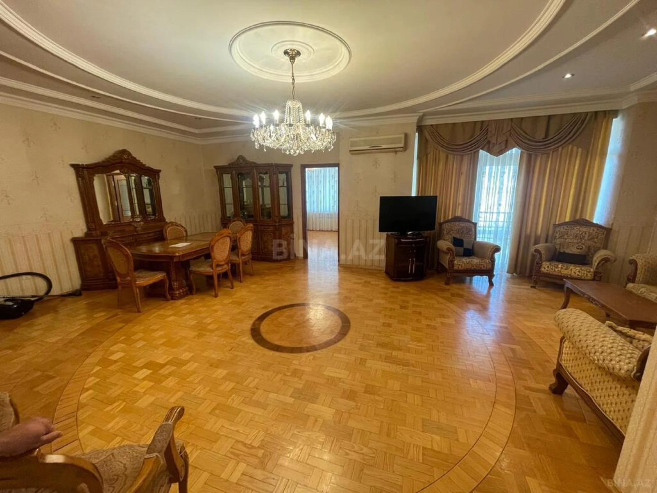 Satılır 3 otaqlı mənzil 120 m²