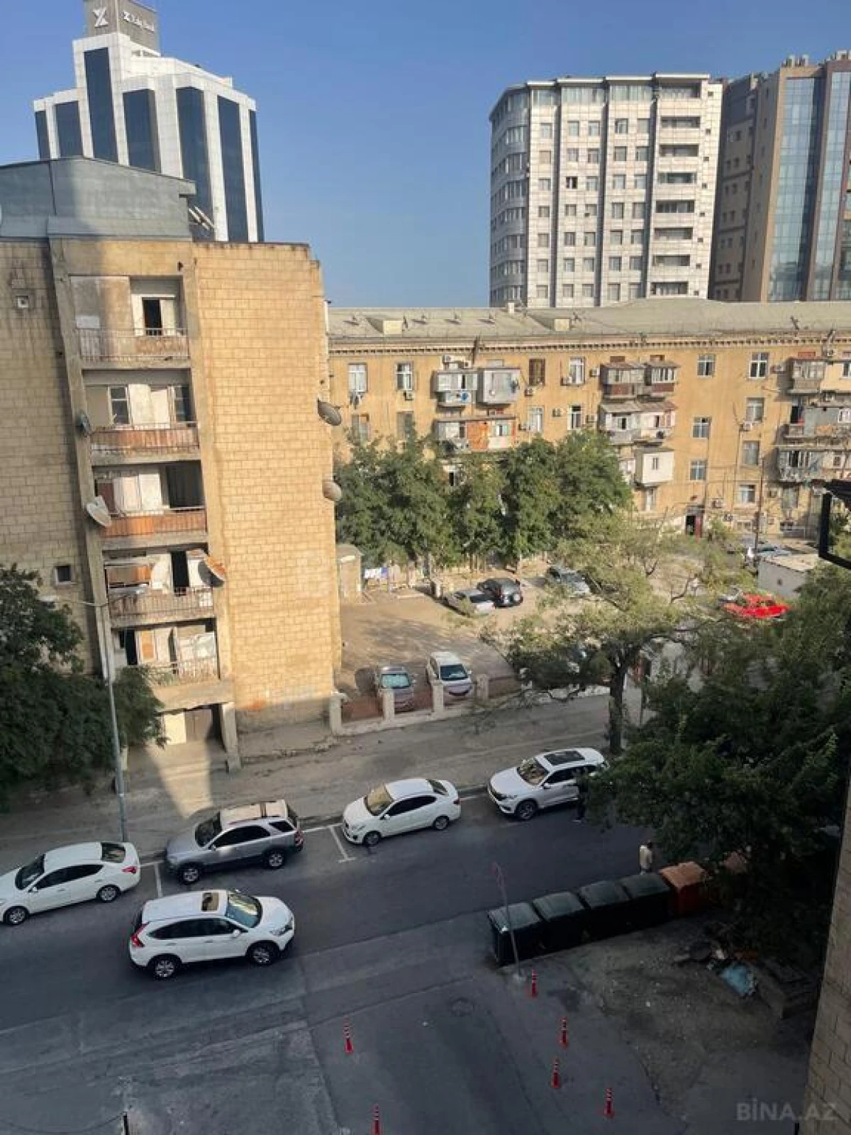 Satılır 3 otaqlı mənzil 120 m²