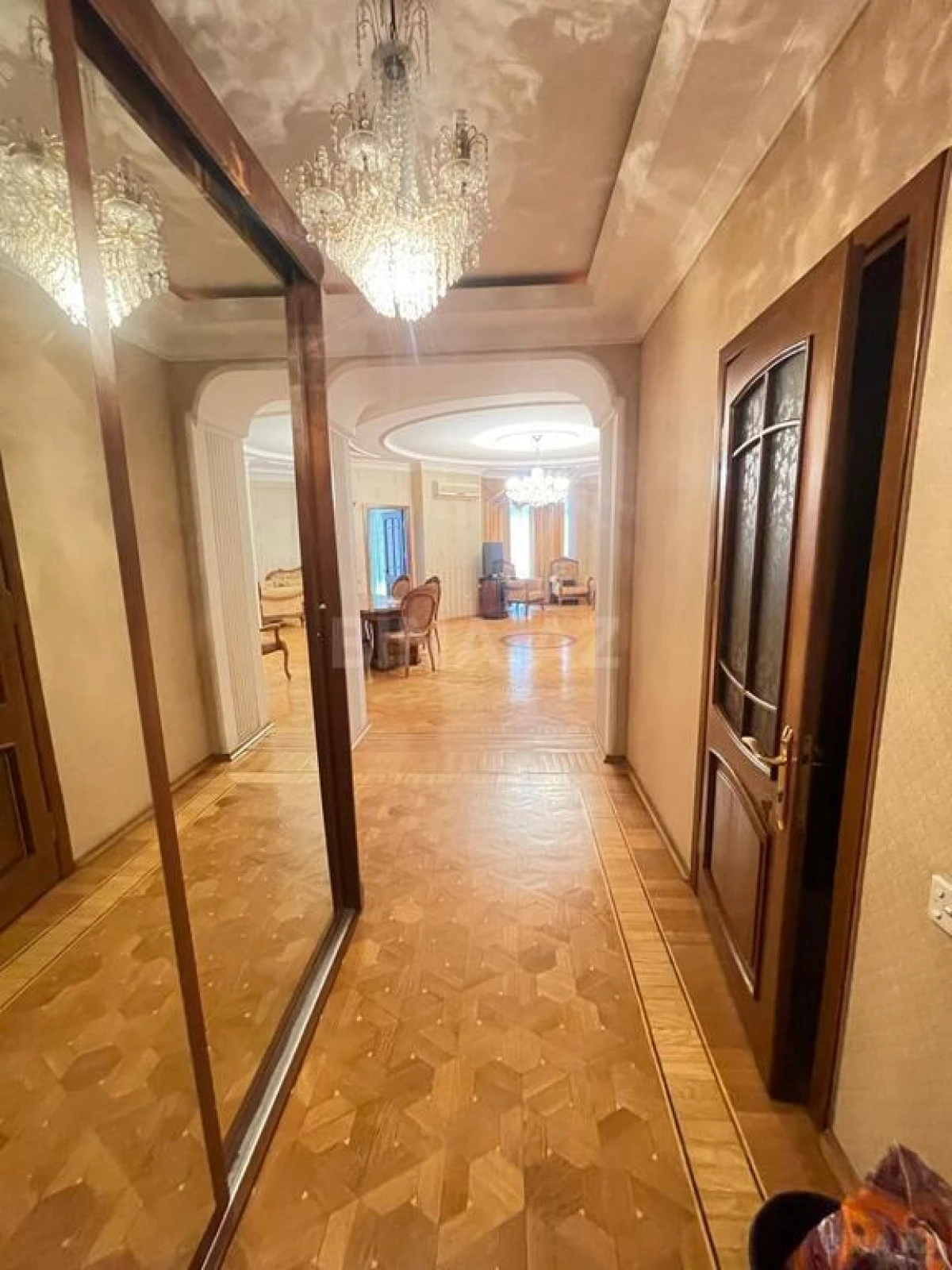 Satılır 3 otaqlı mənzil 120 m²