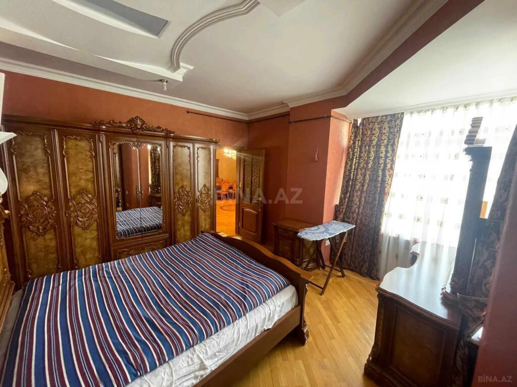 Satılır 3 otaqlı mənzil 120 m²