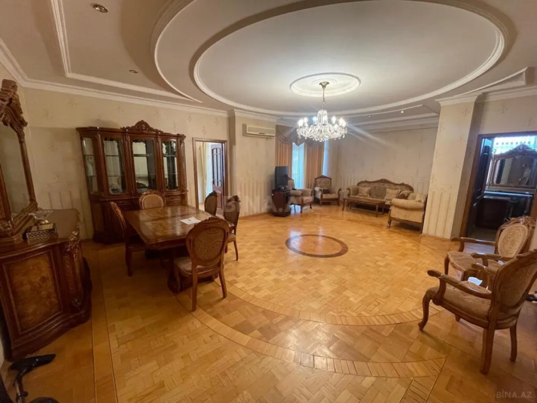 Satılır 3 otaqlı mənzil 120 m²