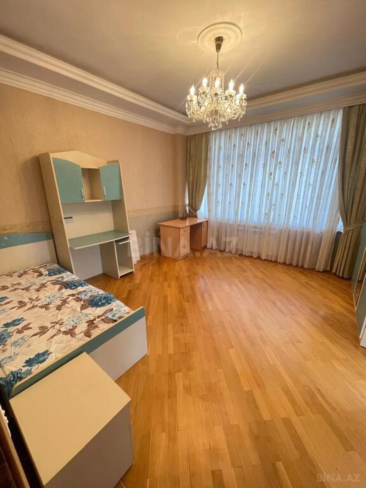 Satılır 3 otaqlı mənzil 120 m²