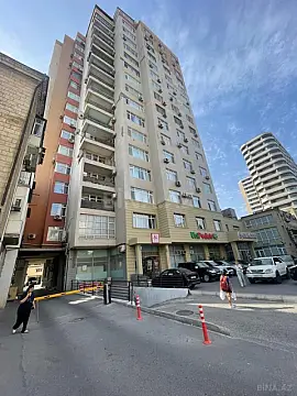 Satılır 3 otaqlı mənzil 120 m²