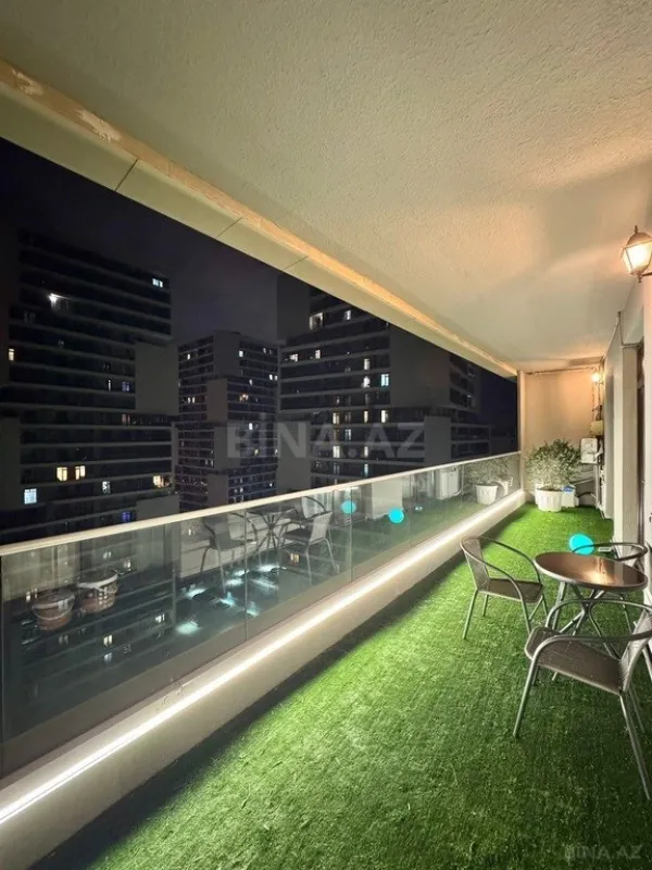 Satılır 3 otaqlı mənzil 148 m²