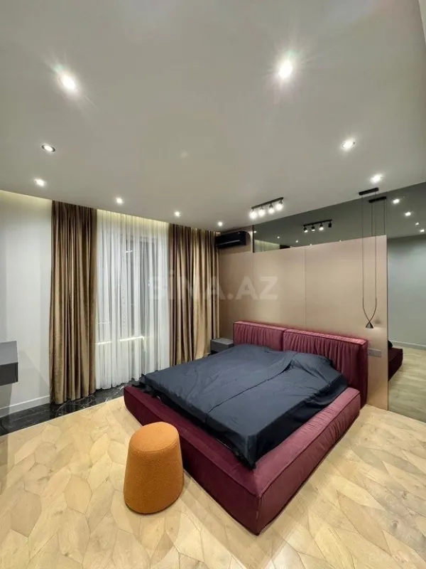 Satılır 3 otaqlı mənzil 148 m²