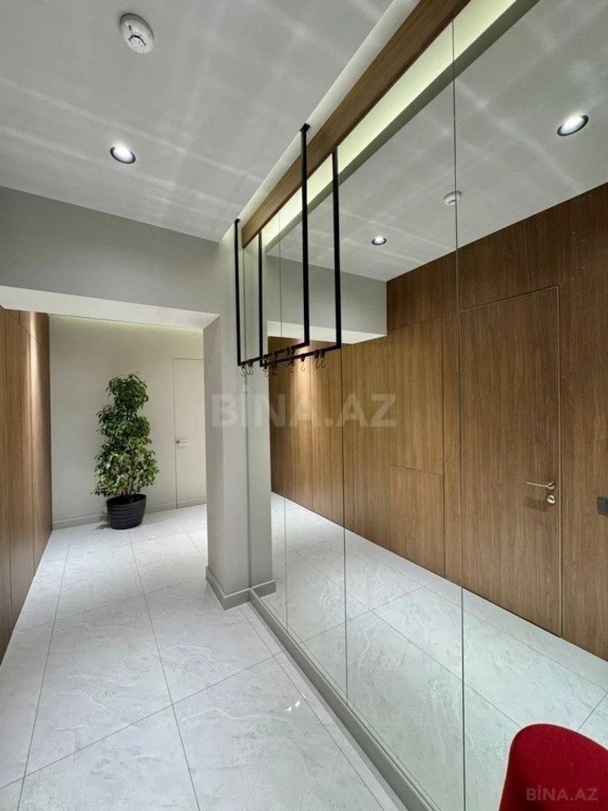 Satılır 3 otaqlı mənzil 148 m²