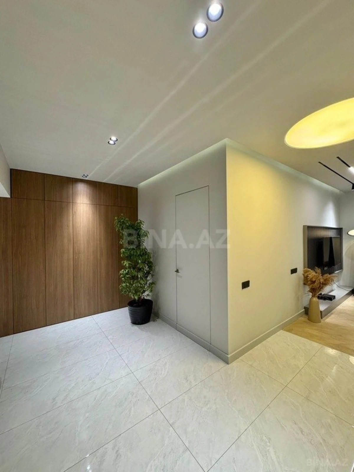 Satılır 3 otaqlı mənzil 148 m²