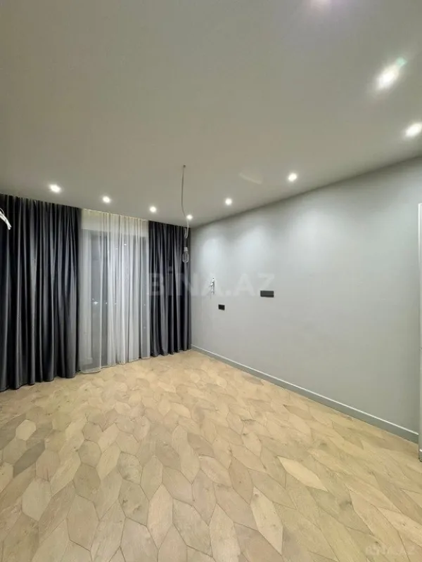 Satılır 3 otaqlı mənzil 148 m²