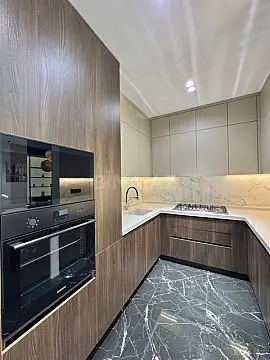 Satılır 3 otaqlı mənzil 148 m²