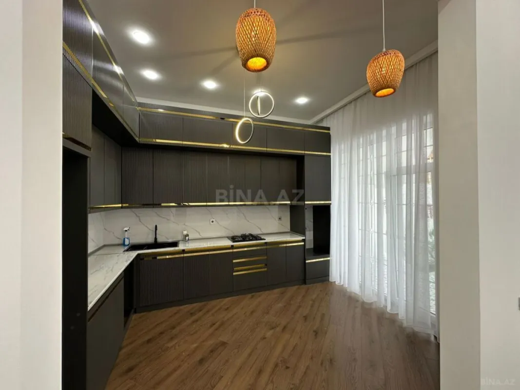 Satılır 4 otaqlı həyət evi 140 m²