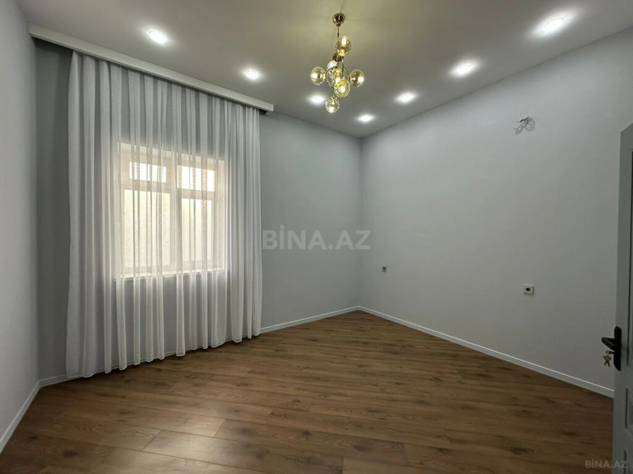 Satılır 4 otaqlı həyət evi 140 m²