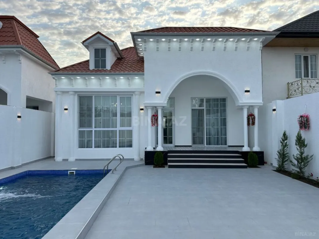 Satılır 4 otaqlı həyət evi 140 m²