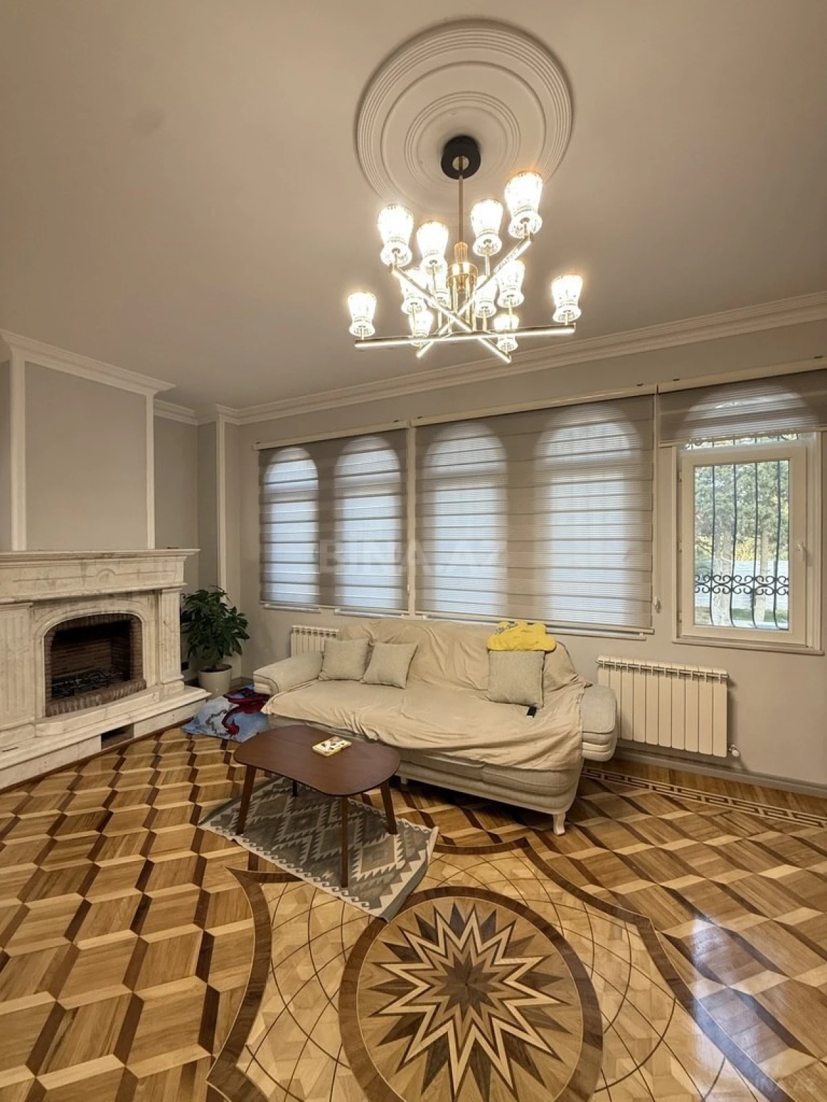 Satılır 6 otaqlı həyət evi 280 m²