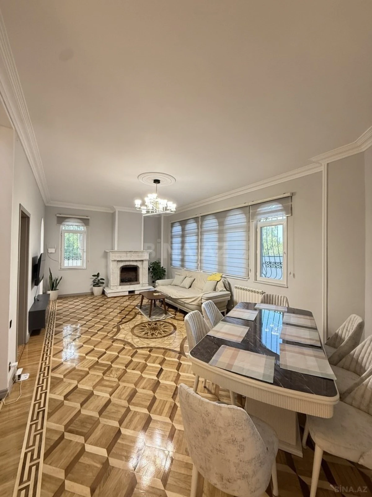 Satılır 6 otaqlı həyət evi 280 m²