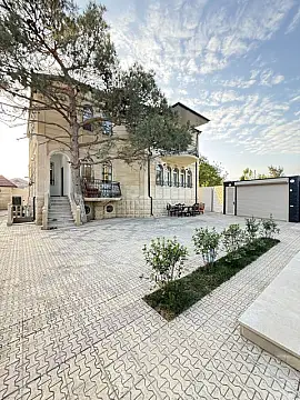 Satılır 6 otaqlı həyət evi 280 m²