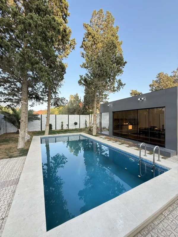 Satılır 6 otaqlı həyət evi 280 m²