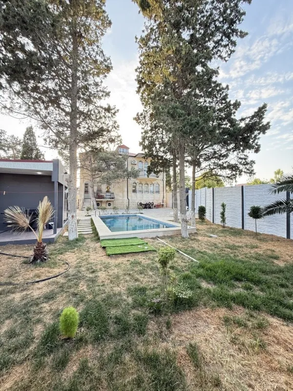 Satılır 6 otaqlı həyət evi 280 m²