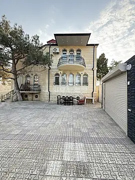 Satılır 6 otaqlı həyət evi 280 m²