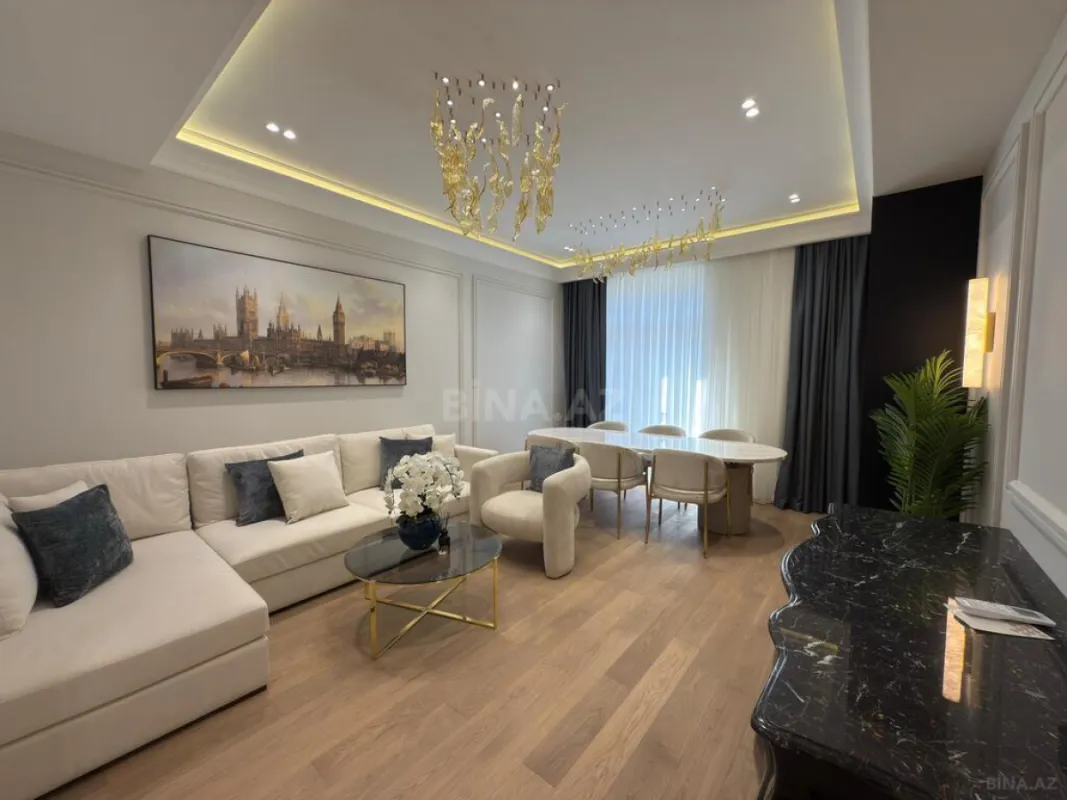 Satılır 4 otaqlı mənzil 155 m²