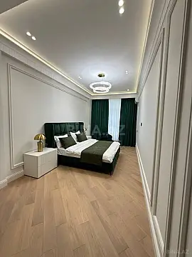 Satılır 4 otaqlı mənzil 155 m²