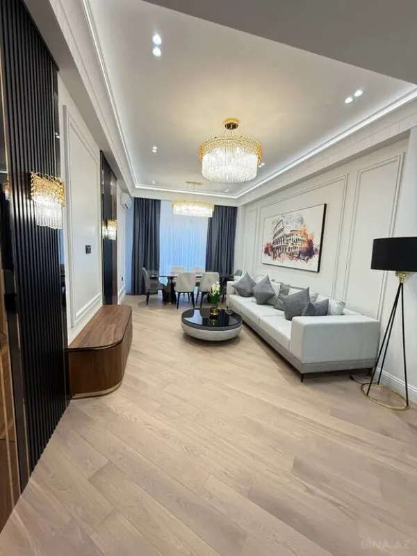 Satılır 4 otaqlı mənzil 155 m²