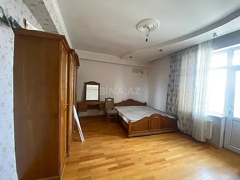 Satılır 2 otaqlı mənzil 104 m²