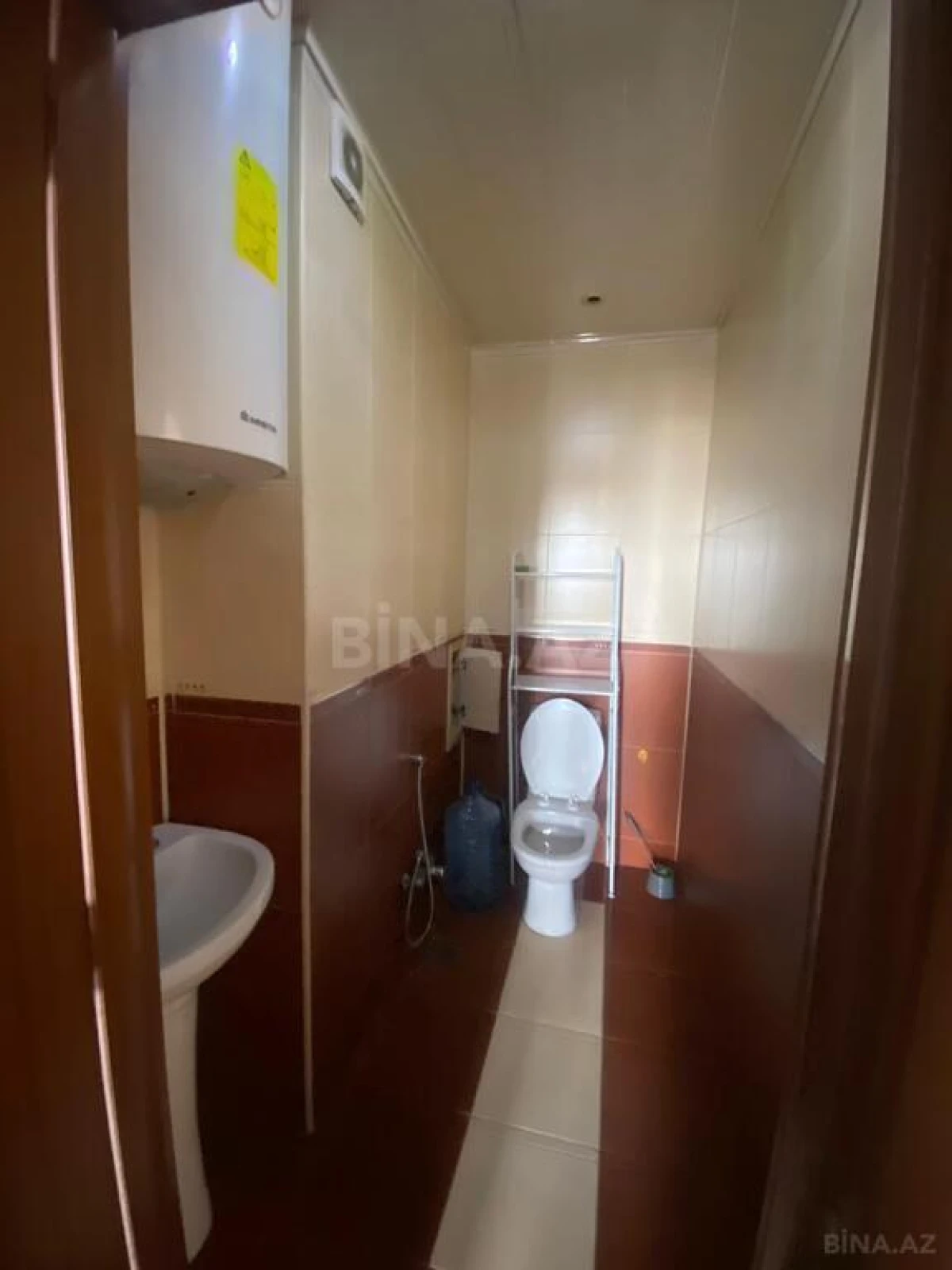 Satılır 2 otaqlı mənzil 104 m²