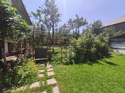 Satılır 5 otaqlı həyət evi 120 m²