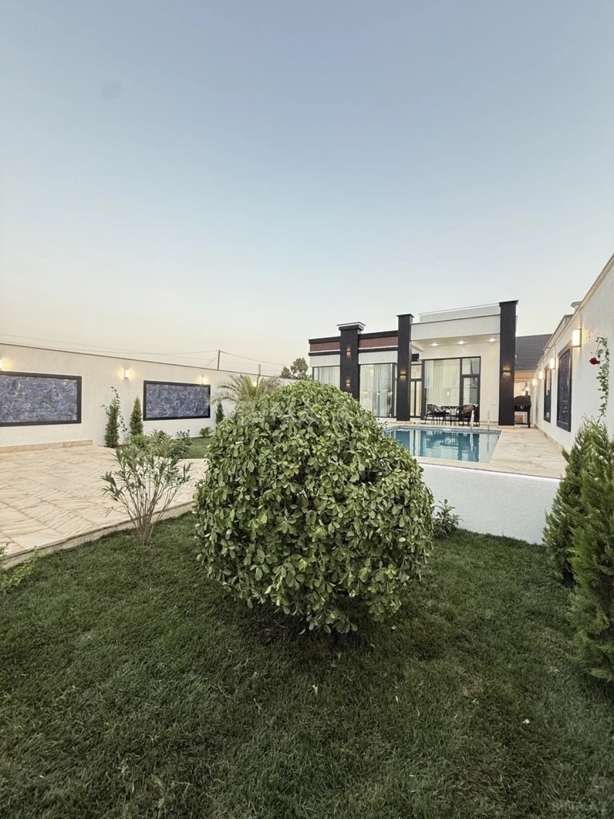 Satılır 4 otaqlı həyət evi 160 m²