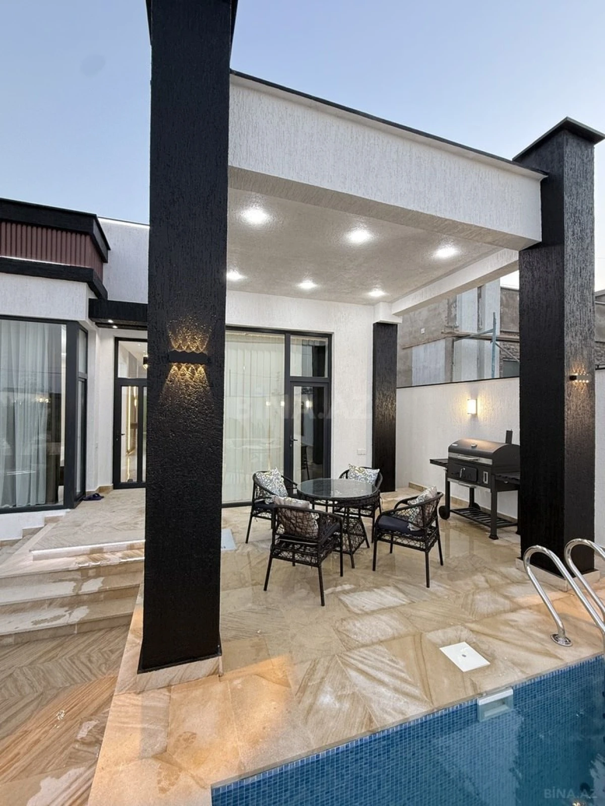 Satılır 4 otaqlı həyət evi 160 m²