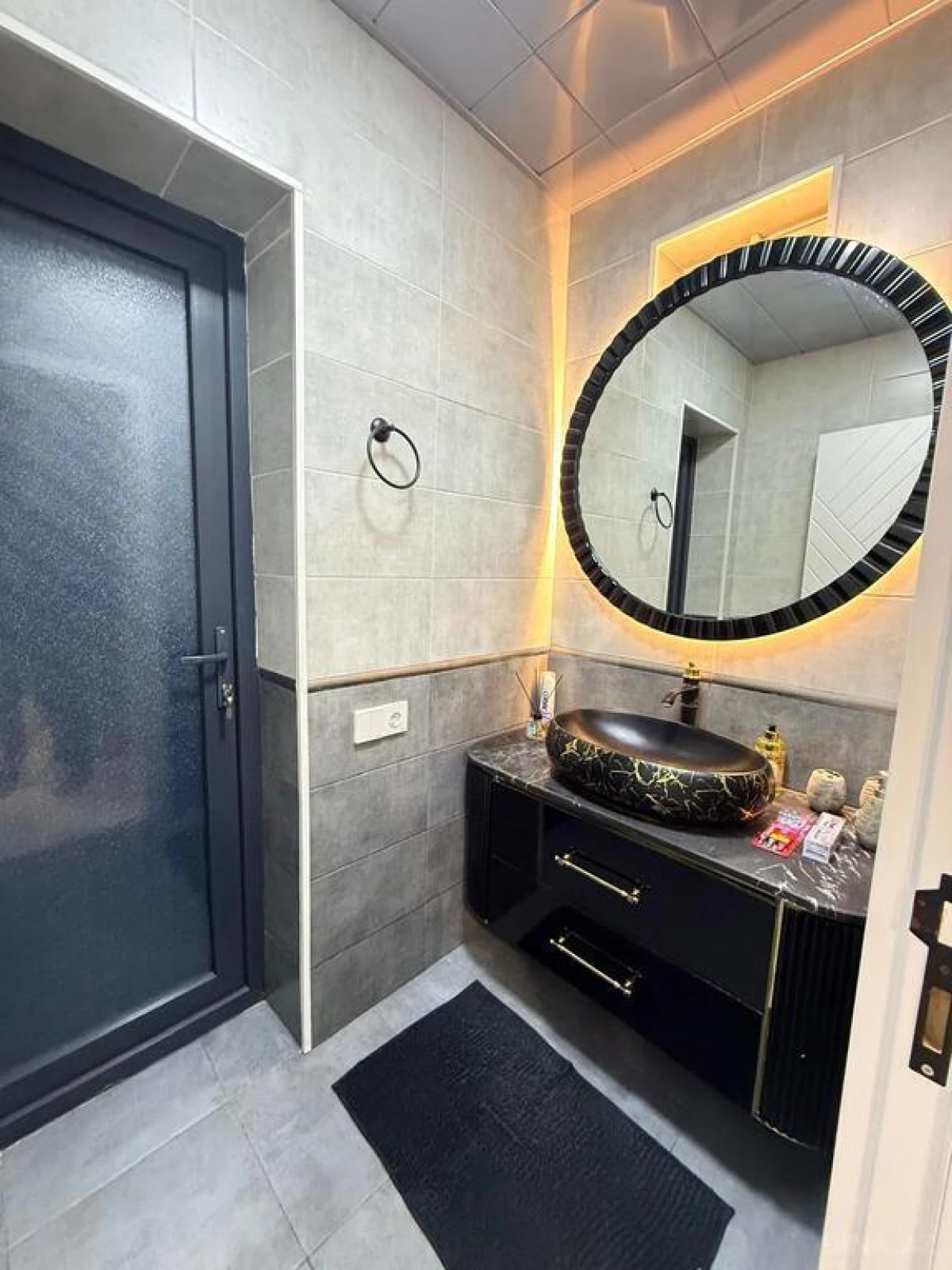Satılır 9 otaqlı həyət evi 325 m²