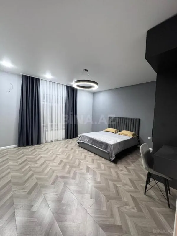 Satılır 9 otaqlı həyət evi 325 m²