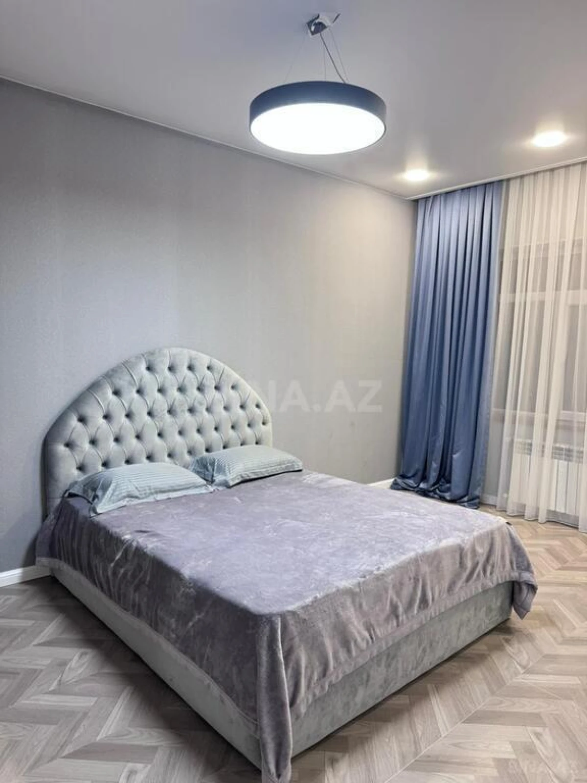 Satılır 9 otaqlı həyət evi 325 m²