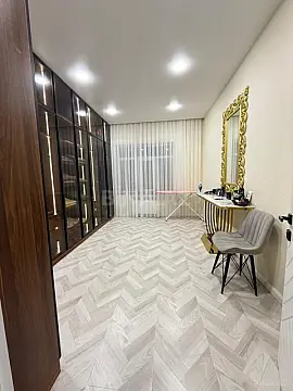 Satılır 9 otaqlı həyət evi 325 m²