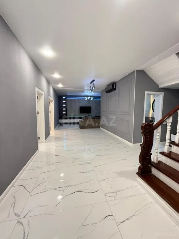 Satılır 9 otaqlı həyət evi 325 m²